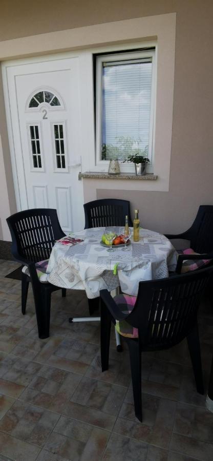 לאבין Apartments Zdenka מראה חיצוני תמונה