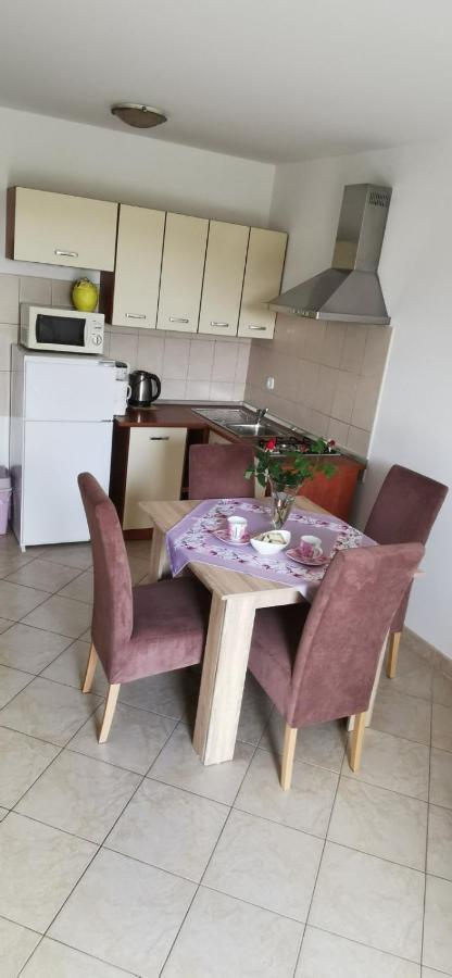 לאבין Apartments Zdenka מראה חיצוני תמונה